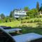 DAS SCHLOSSBERG - Boutique Hotel im Park- Nahe der Therme