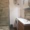 Karina, to the beach with terrace and private parking
