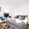 Super Size Static Duplex Barge 3 double bedrooms plus 3 triple bedrooms all with modern en-suites