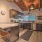 Contemporary Mountain Retreat - Walk to Slopes!