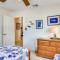 Beachfront Ocean Duplex - 雷顿