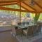 Cozy mountain retreat with lake views near Yosemite - غروفلاند