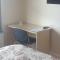 London Luxury 2 Bedroom Flat 5min walk from Overground, with FREE WIFI, FREE PARKING-Sleeps x6 - Ilford