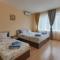 Kazlarov Guest House