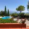 Villa with swimming pool and tennis/basketball court - Theologos