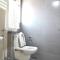 Srivar Hotels