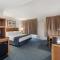 Americas Best Value Inn-Painted Post