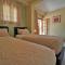 Bella Vista Hotel Studios & Apartments