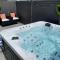 Hot Tub 9 The Fairways