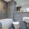 Luxury 2Bed Spacious Apartment- City Centre- Free Parking
