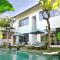 Room & Vespa 1 - Stay Central Seminyak Near Beach