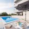 Adna luxury apartment with a pool