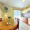 Apartments & Rooms Ruzmarin