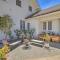 Elegant, Historical Santa Ana Home with Gardens - Santa Ana