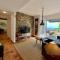 Beautiful House with splendid sea views, Calaiza Beach