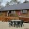 Woodlands Cottage with Hot Tub