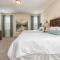 Spacious 13 Bdrm Oasis with Large Pool and Deck at Reunion - كيسيمي
