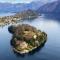 Casa Intignano - Camera con bagno e portico vista lago