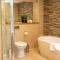 Craigmhor Lodge & Courtyard