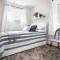 Cedar Creek Cottage Close to Downtown Traverse City Beaches and the TART Trail - Cedar