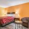 Econo Lodge At Six Flags