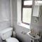 4 Bedroom House at Fern Lodge Preston Serviced Accommodation - Free WiFi & Parking