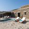 Peters Place - Paros Resort - Parasporos