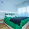 Ocean 52 by Rent4All