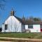 Meikle Aucheoch Holiday Cottage, plus Hot Tub, Near Maud, in the heart of Aberdeenshire
