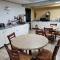 Super 8 by Wyndham Newcomerstown