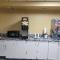 Super 8 by Wyndham Newcomerstown