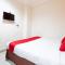 RedDoorz Plus @ Hotel Alden Makassar - 马卡萨