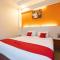 RedDoorz Plus @ Hotel Alden Makassar - 马卡萨
