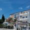 Apartman ll s pogledom i između Splita i Trogira su Kaštela Dalmacija Hrvatska
