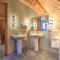 Cascade Mtn Views! Pet-Friendly Bend Log Cabin