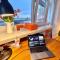 ORANGE metro fast WiFi 1Gbs big TV HBO AppleTV