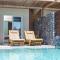 Dias Studios & Suites