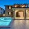Villa Gloria, villa with heated pool