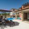 Villa Gloria, villa with heated pool