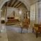 Hera Cave Suites