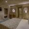 Hera Cave Suites