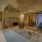 Hera Cave Suites