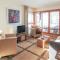 Spacious Family 2-bed, 2-bath with parking, private piste