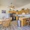 Silverthorne Condo with Views about 11 Mi to Ski Slopes - 西尔弗索恩