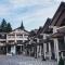 Whiteberry hotel