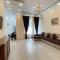 Comfortable luxury apartment with 3 rooms. Center heart of kiev