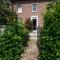 Voeren Mansion with Garden