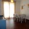 Nice flat by the beach with swimming pool-Beahost