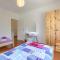 Holiday Home Vrt by Interhome