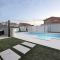 Casa Tara Three-Bedroom Holiday Home